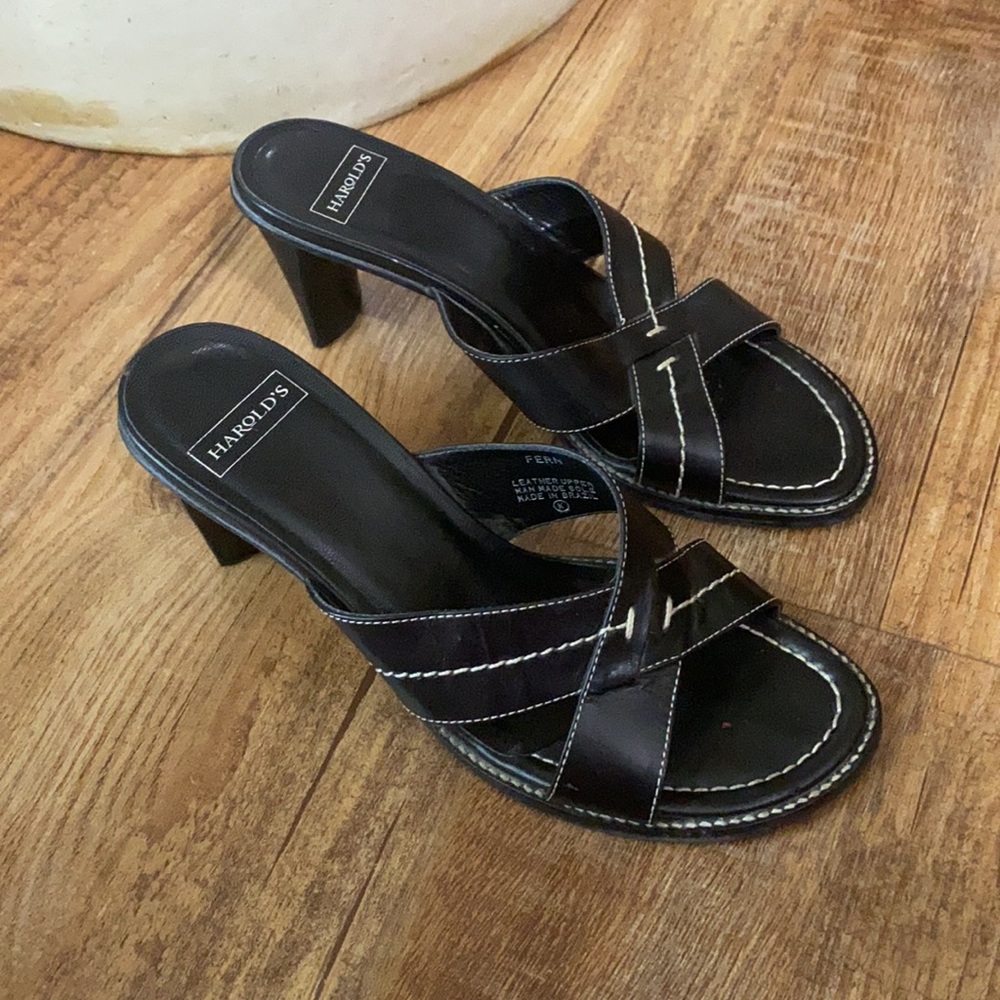 Harolds Fern black heels with cream stitching size 6